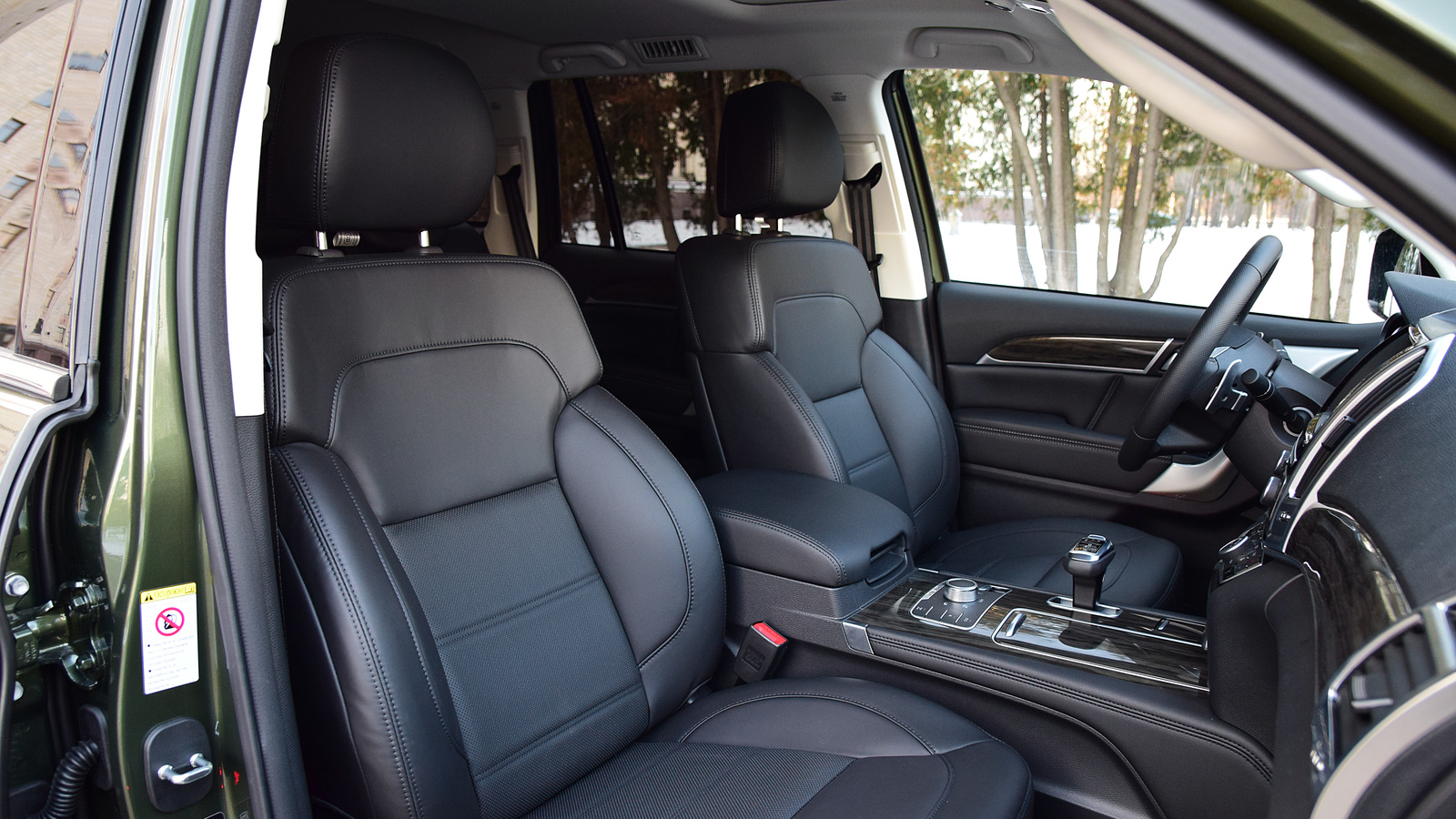 /img/cars/1637051187-interior_haval_H9_1.jpg