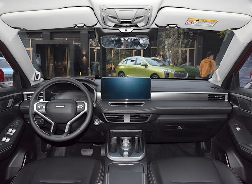 /img/cars/1637051202-interior_haval_Jolion_3.jpg