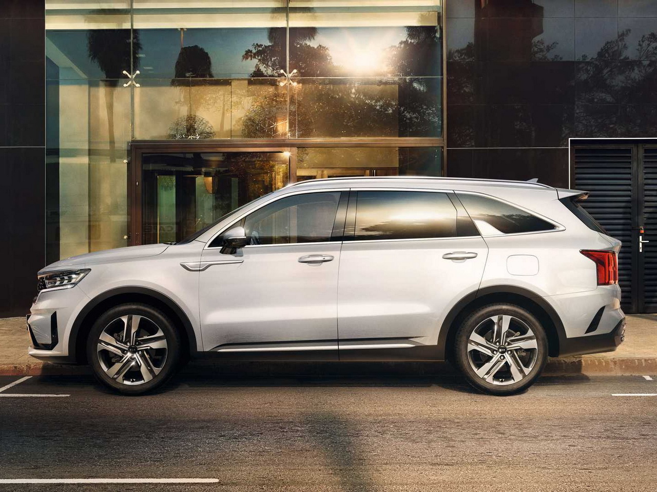/img/cars/1637051819-interior_kia_Sorento_2.jpg