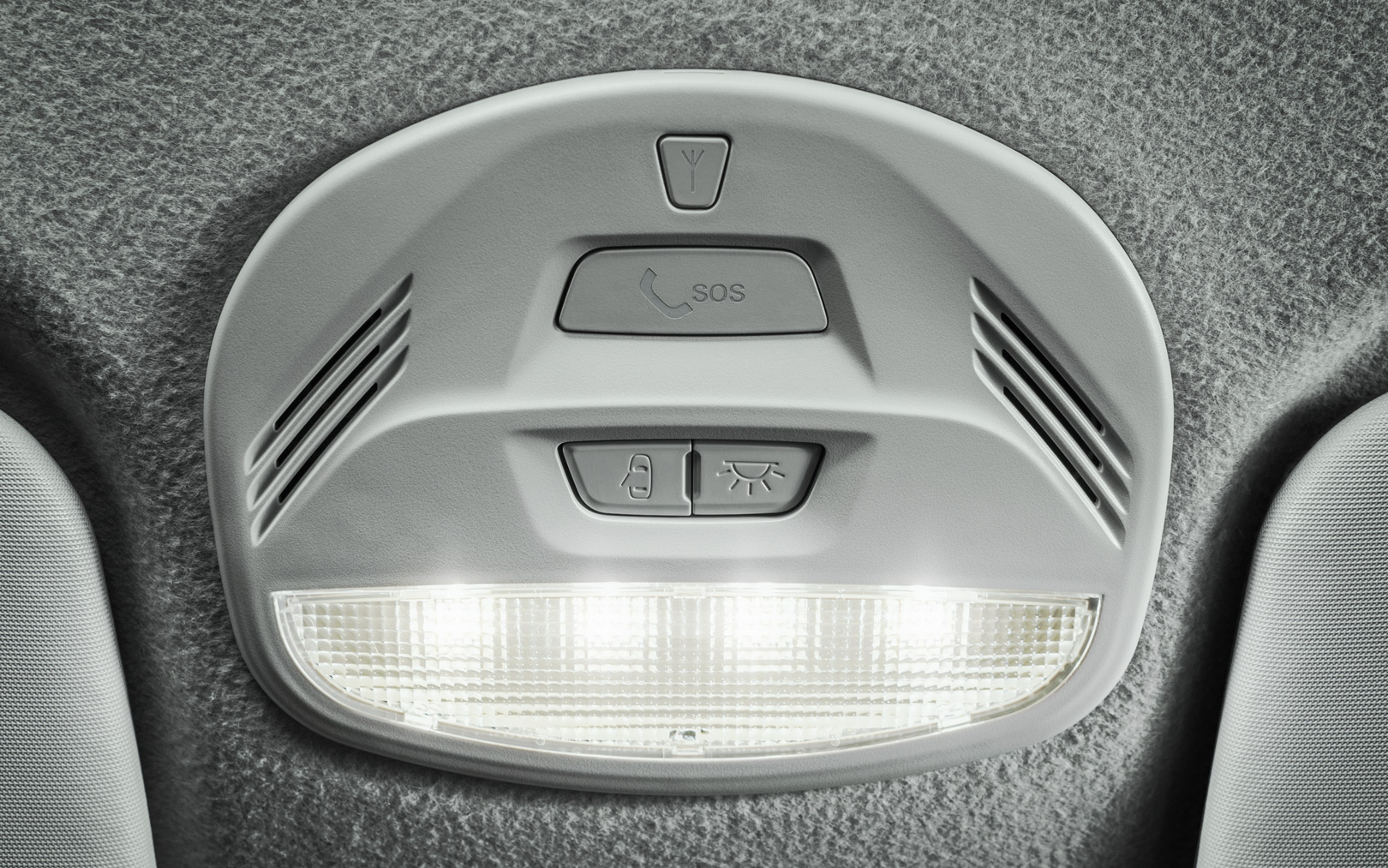 /img/cars/1637052022-interior_lada_Granta_Cross_2.jpg