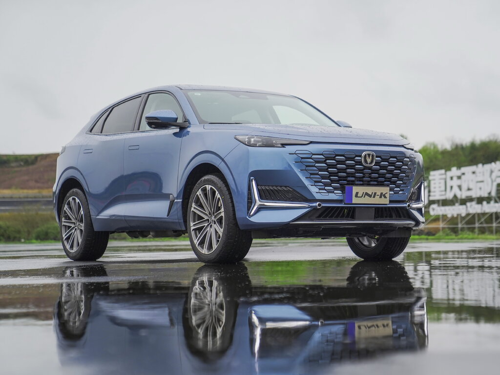 /img/cars/1659435410-changan_uniok_1044328.jpg