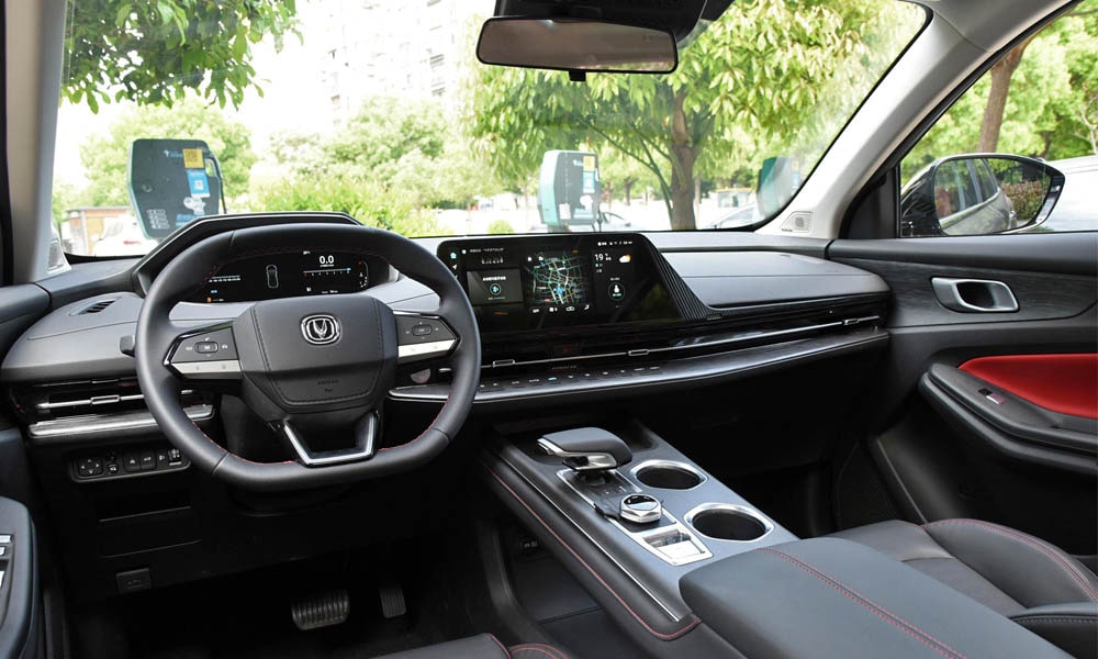 /img/cars/1670826977-cs55-plus-1-13.jpg