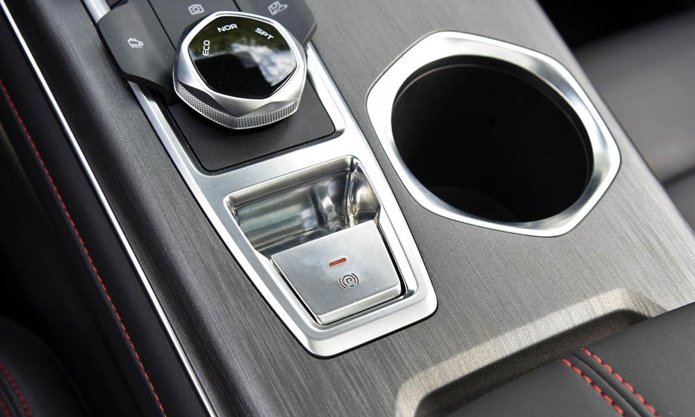 /img/cars/1670826992-cs55-plus-1-40.jpg