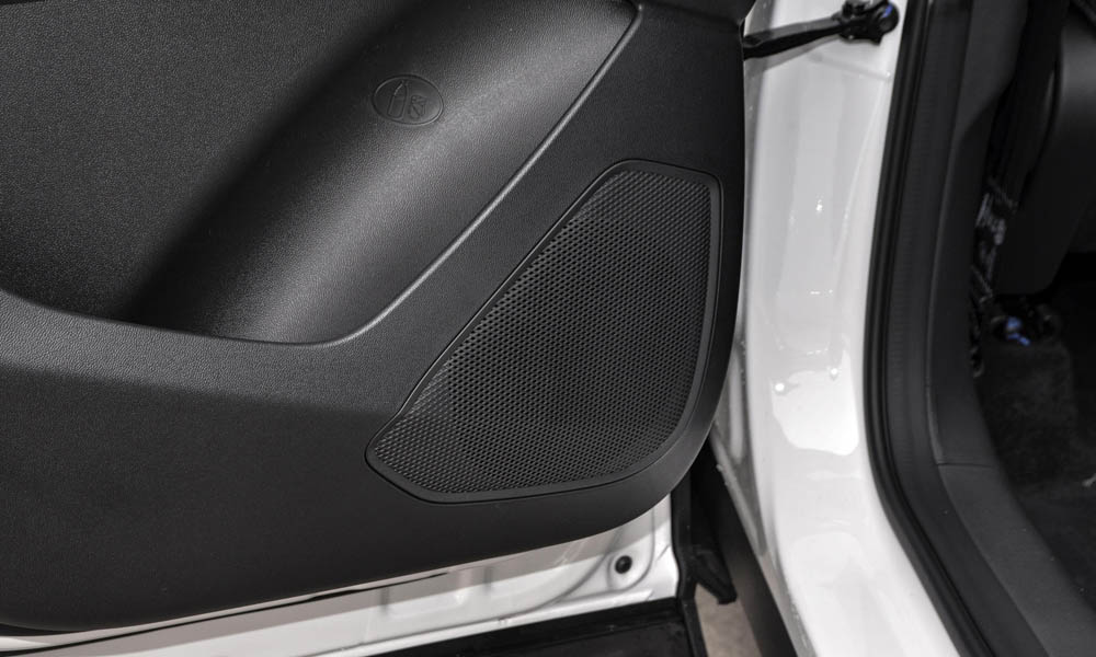 /img/cars/1674039246-cs35-plus-2-22.jpg