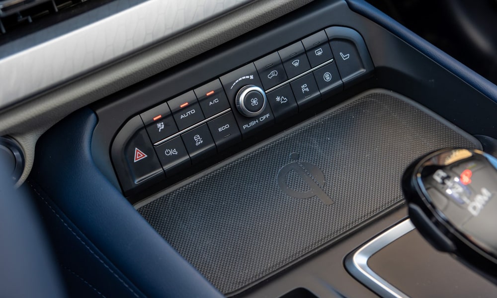 /img/cars/1674126587-f7-1-21.jpg