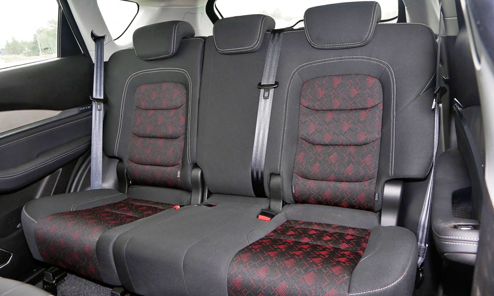 /img/cars/1679921194-x70-16.jpg
