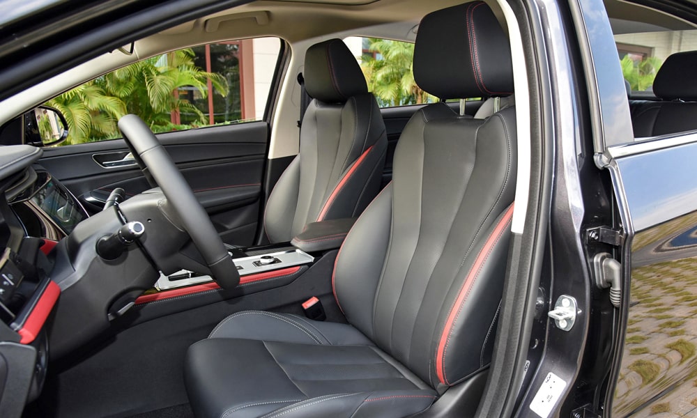 /img/cars/1680009879-s5-15.jpg
