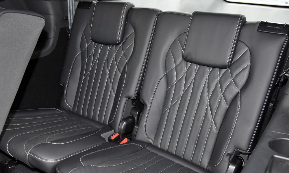 /img/cars/1686307595-tiggo-9-17.jpg