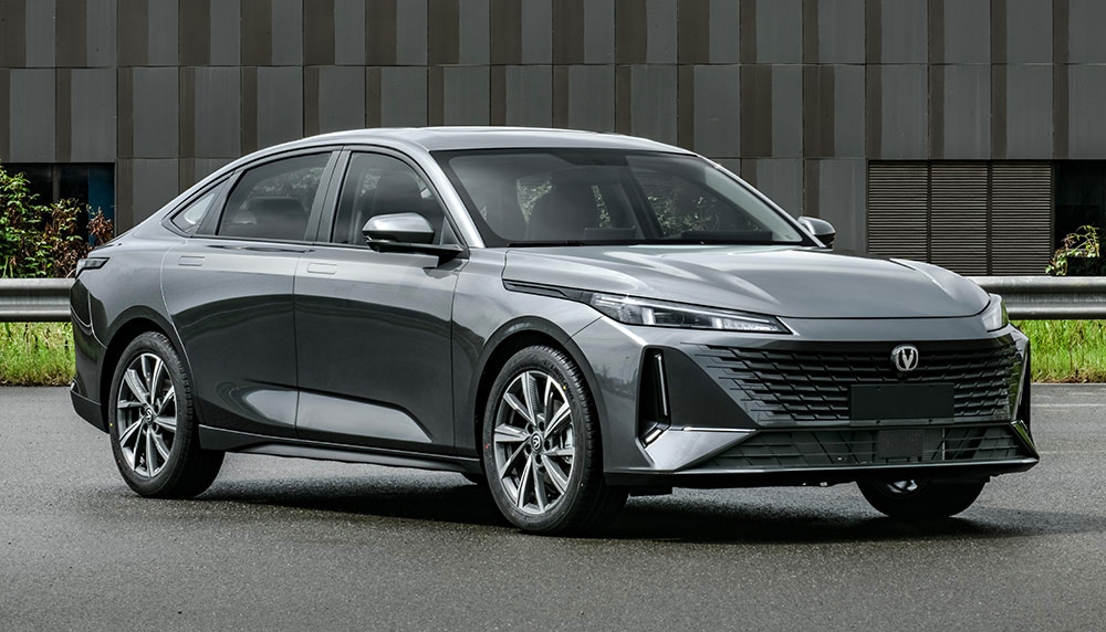 /img/cars/1689597387-changan-lamore-07.jpeg