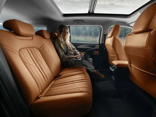 /img/cars/2_(1).jpg